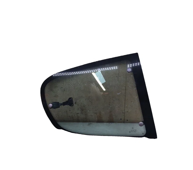 VITRE PANNEAU LATERAL ARRIERE DROIT PEUGEOT 206 00008569GG