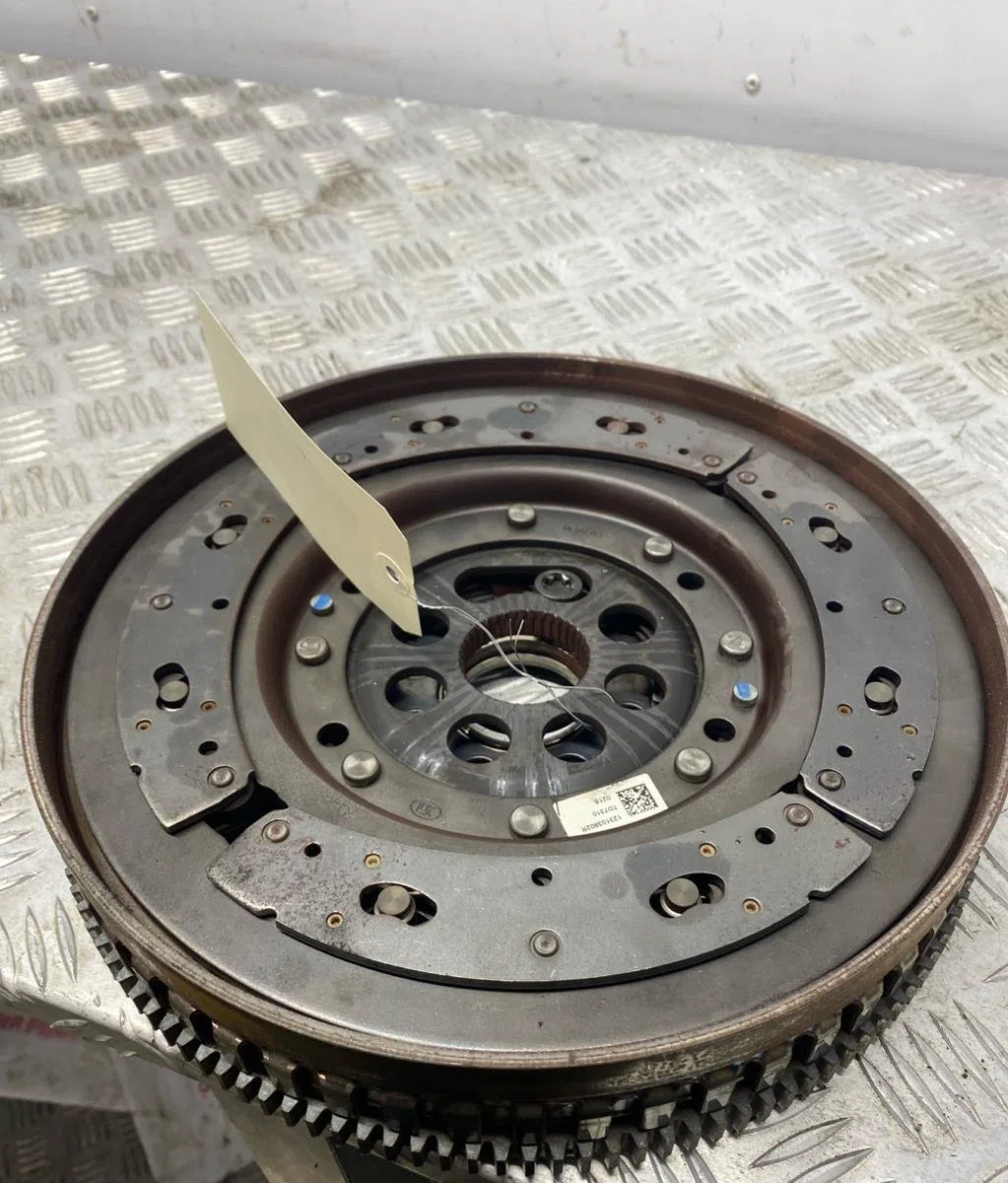 Volant moteur RENAULT SCENIC 4 occasion