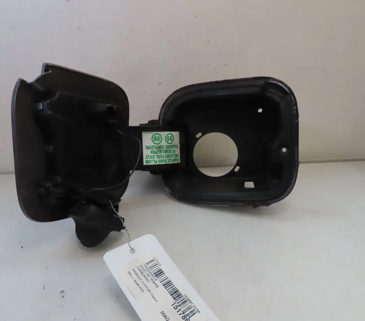 Volet de trappe carburant RENAULT CAPTUR occasion
