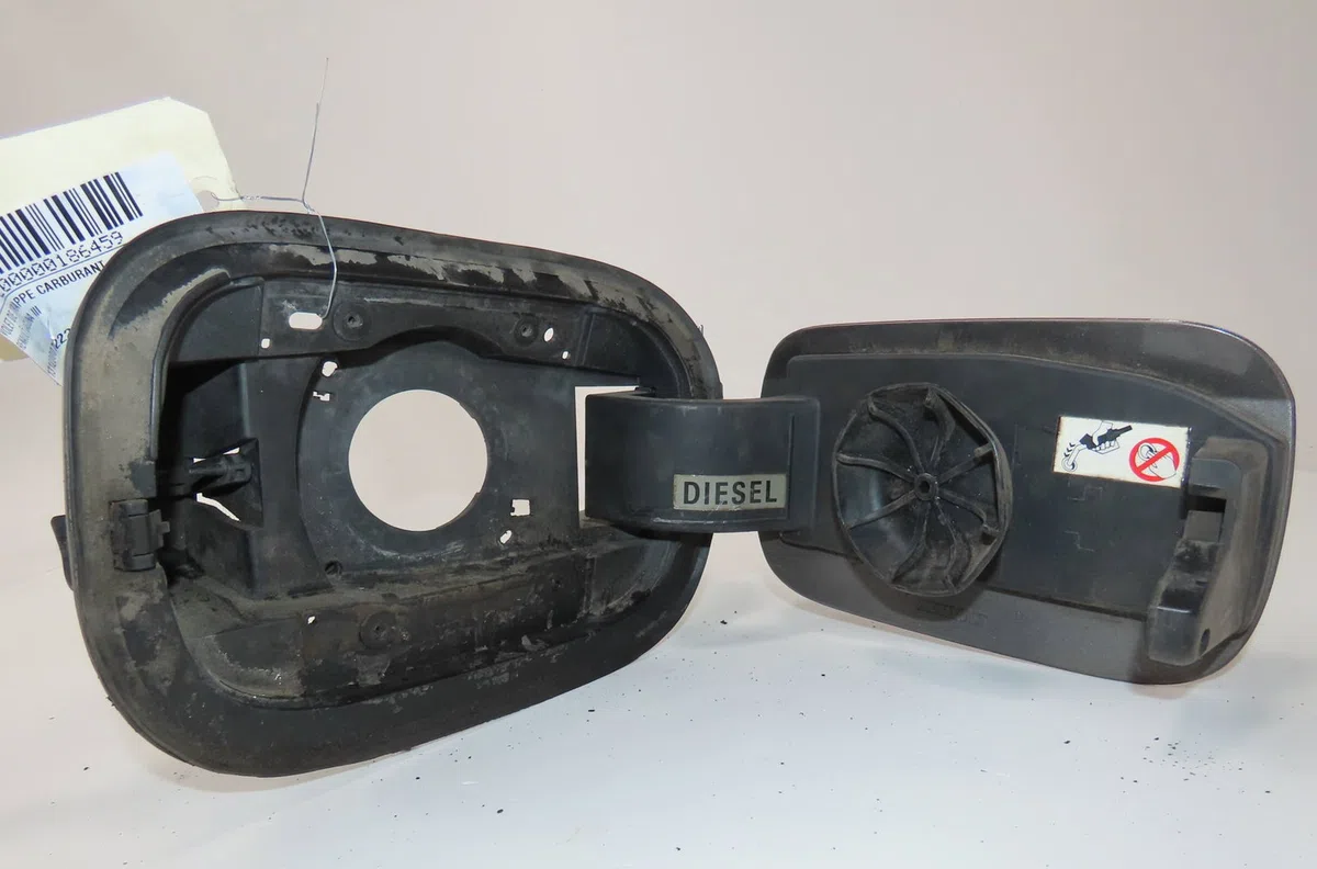 Volet de trappe carburant Renault LAGUNA III (BT0-1) 1.5 dci (bt00, bt0a, bt0t, bt1j) (2007-2015) 5 portes occasion