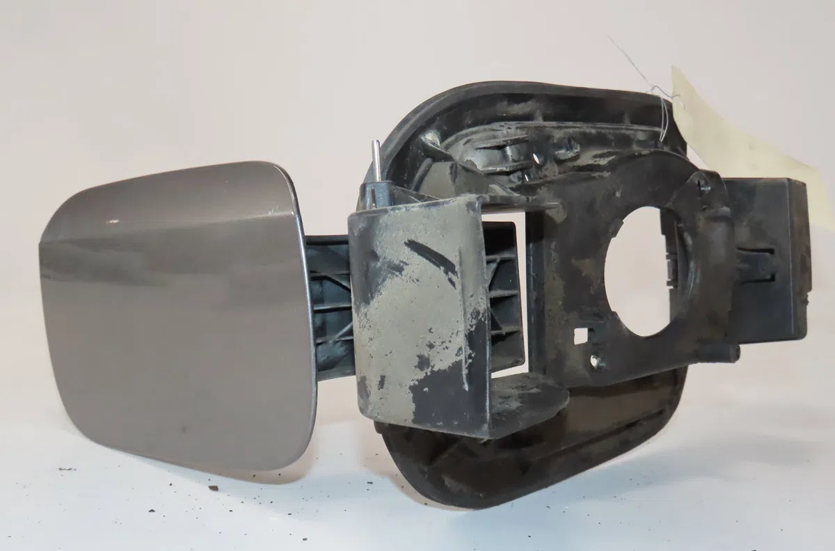 Volet de trappe carburant Renault LAGUNA III (BT0-1) 1.5 dci (bt00, bt0a, bt0t, bt1j) (2007-2015) 5 portes occasion