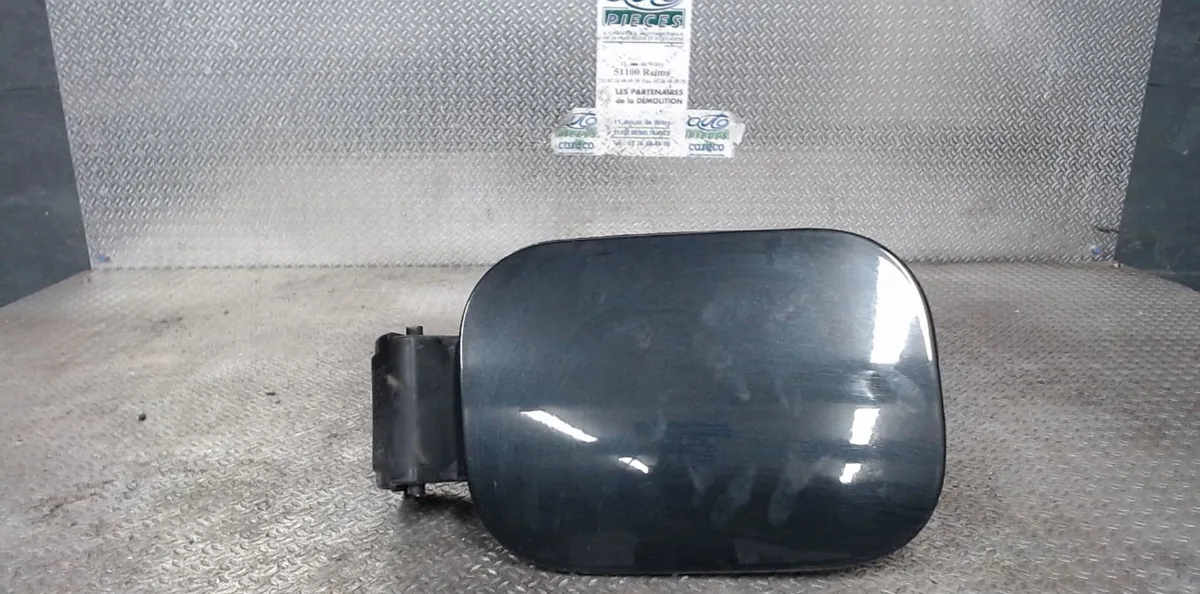 Volet de trappe carburant RENAULT MEGANE 2 MEGANE 2 PHASE 2 BREAK occasion