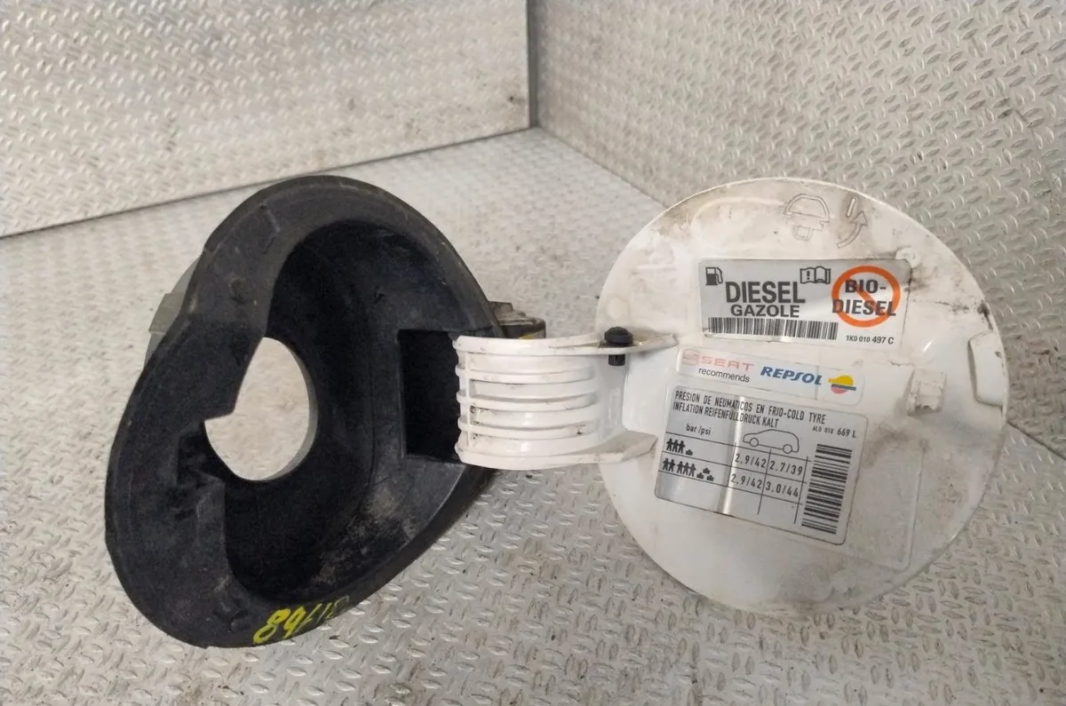 Volet de trappe carburant Seat IBIZA IV (6J5, 6P1) 1.4 tdi (2008-2010) 5 portes occasion