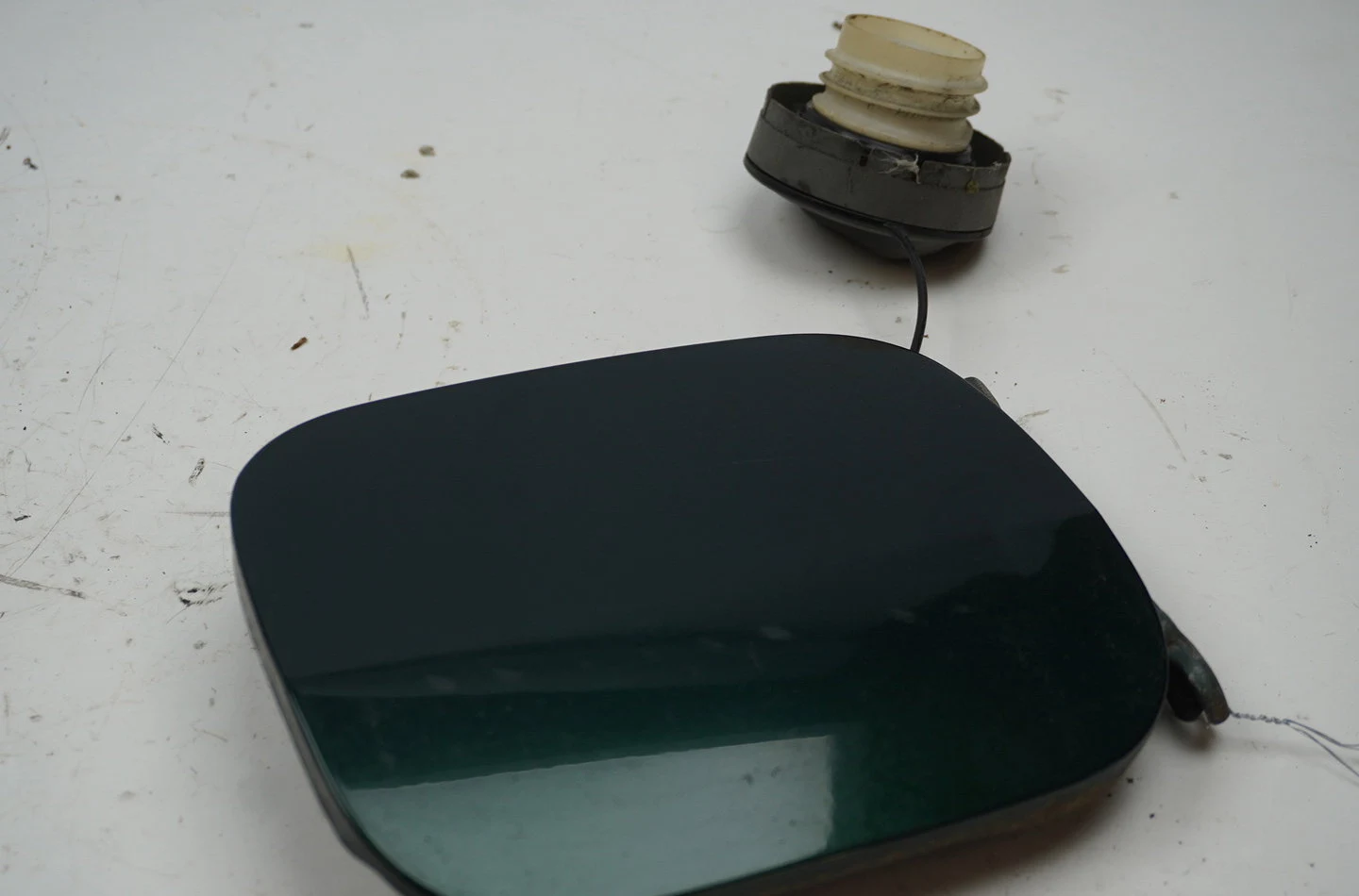Volet de trappe carburant Toyota COROLLA (_E12_) 2.0 d-4d (cde120_) (2002-2006) occasion