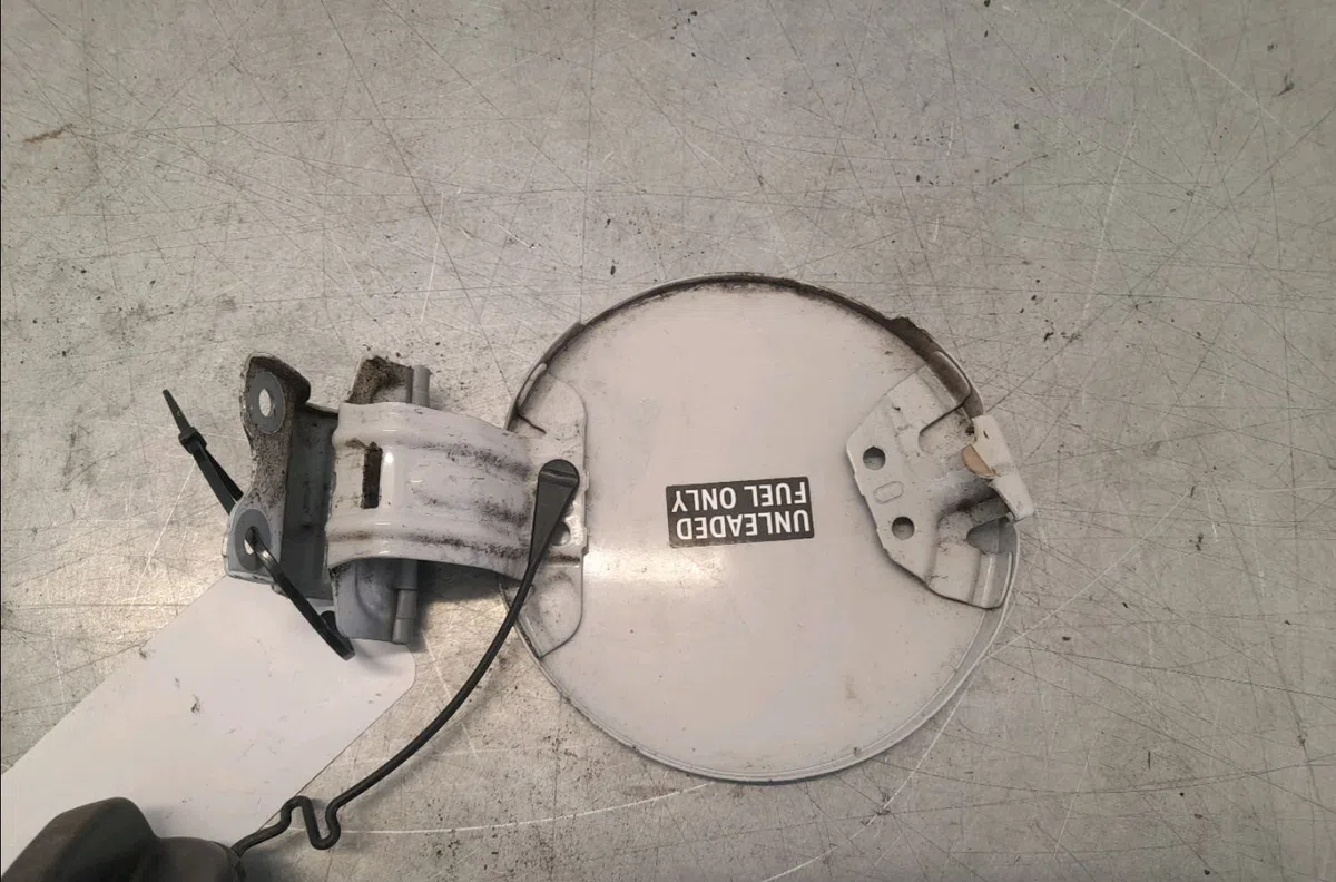 Volet de trappe carburant Toyota YARIS (_P9_) 1.0 vvt-i (ksp90_) (2005-2011) 5 portes occasion