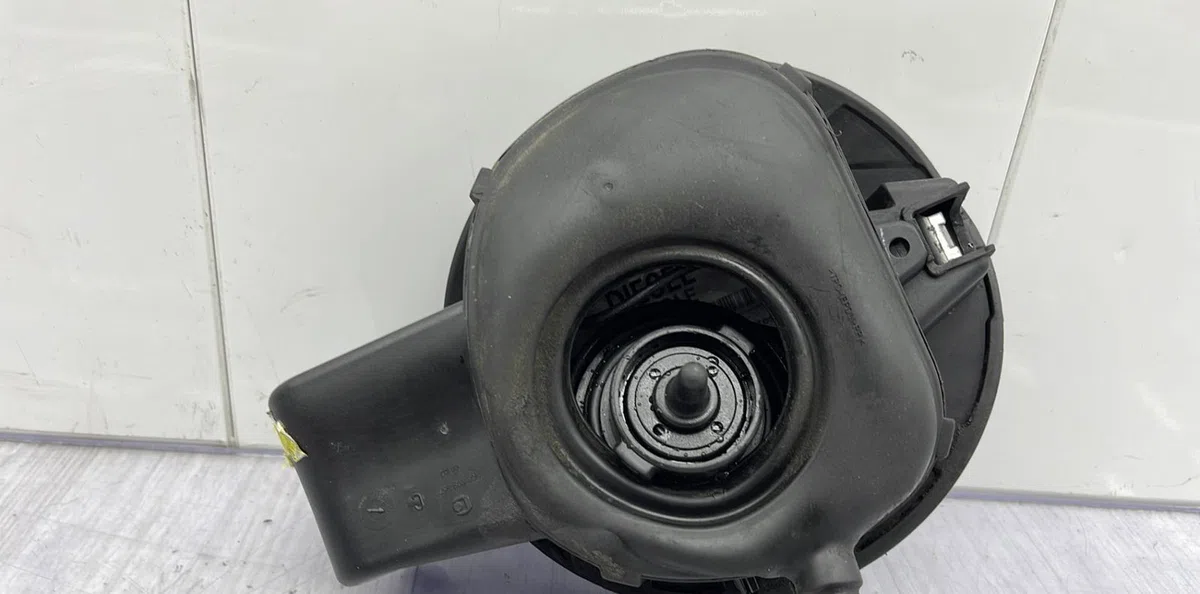 Volet de trappe carburant VOLKSWAGEN PASSAT 5 CC COUPE occasion